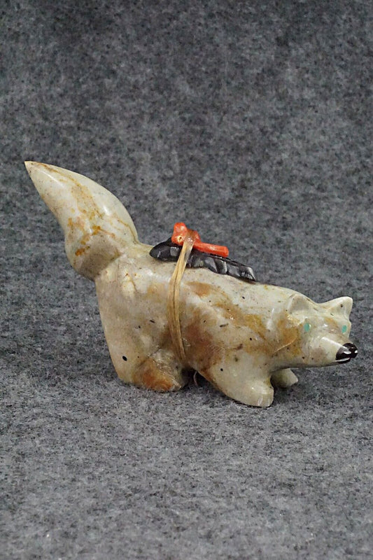 Wolf Zuni Fetish Carving - Enrike Leekya