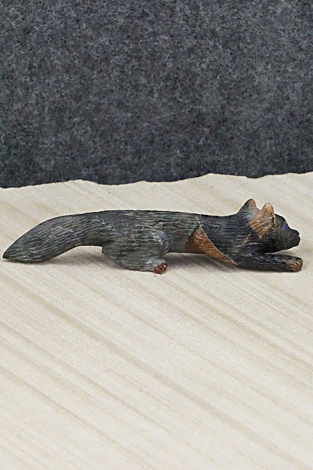 Wolf Zuni Fetish Carving - Lance Cheama