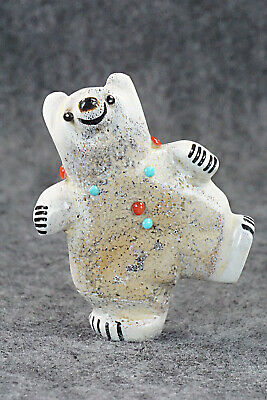 Bear Zuni Fetish Carving - Claudia Peina