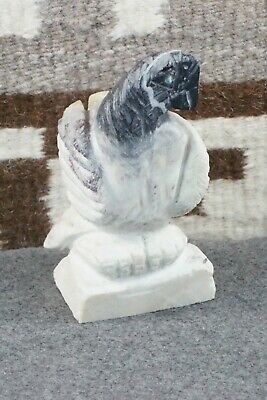 Eagle Zuni Fetish Carving - Jon Quam