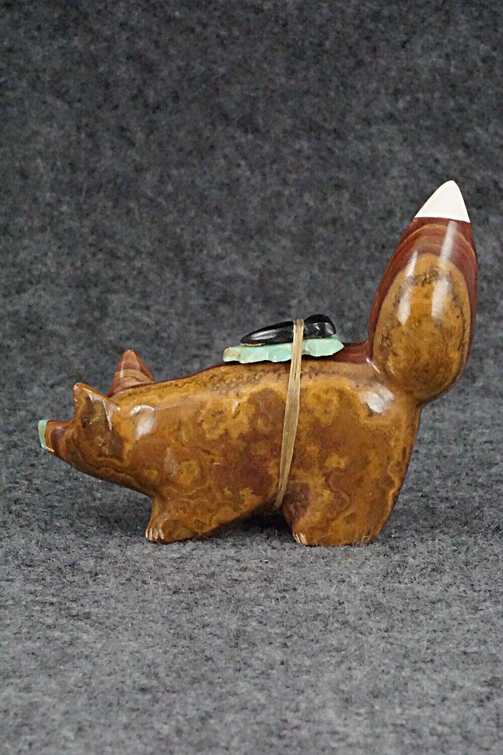 Wolf Zuni Fetish Carving - Enrike Leekya