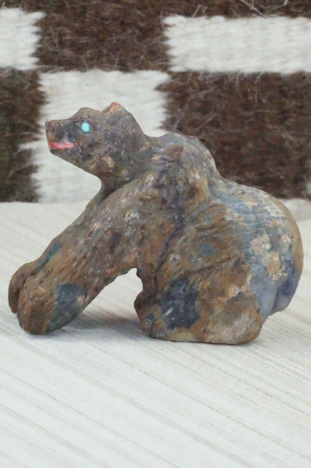 Bear Zuni Fetish Carving - Jon Quam