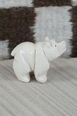 Bear Zuni Fetish Carving - Albert Livingston