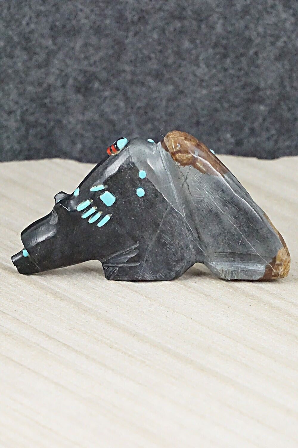 Bear Zuni Fetish Carving - Danette Laate