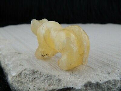 Bear Zuni Fetish Carving - Jon Quam - High Lonesome Trading
