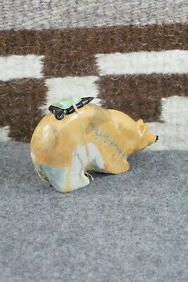Bear Zuni Fetish Carving - Enrike Leekya