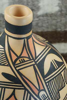 Hopi Pottery - Alta Yesslith