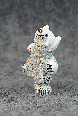 Bear Zuni Fetish Carving - Claudia Peina