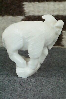 Goat Zuni Fetish Carving - Derrick Kaamasee