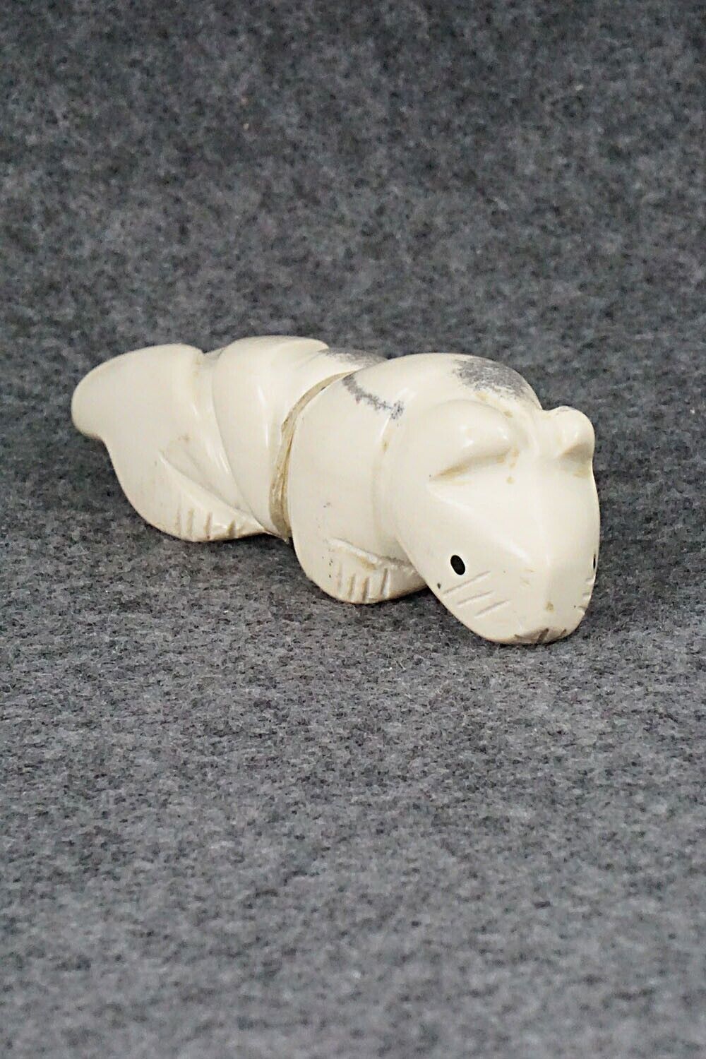 Mountain Lion Zuni Fetish Carving - Justin Red Elk