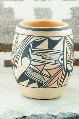 Hopi Pottery - Alta Yesslith