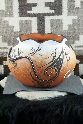 Zuni Pottery - Deldrick Cellicion