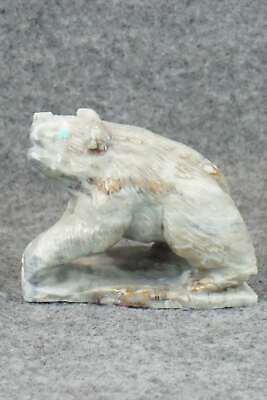 Bear Zuni Fetish Carving - Derrick Kaamasee
