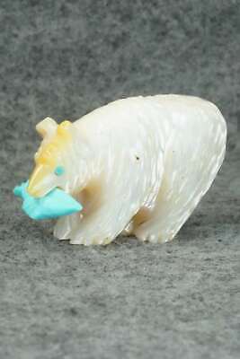 Bear Zuni Fetish Carving - Andres Quandelacy