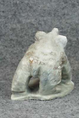 Bear Zuni Fetish Carving - Derrick Kaamasee