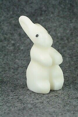 Rabbit Zuni Fetish Carving - Justin Natewa