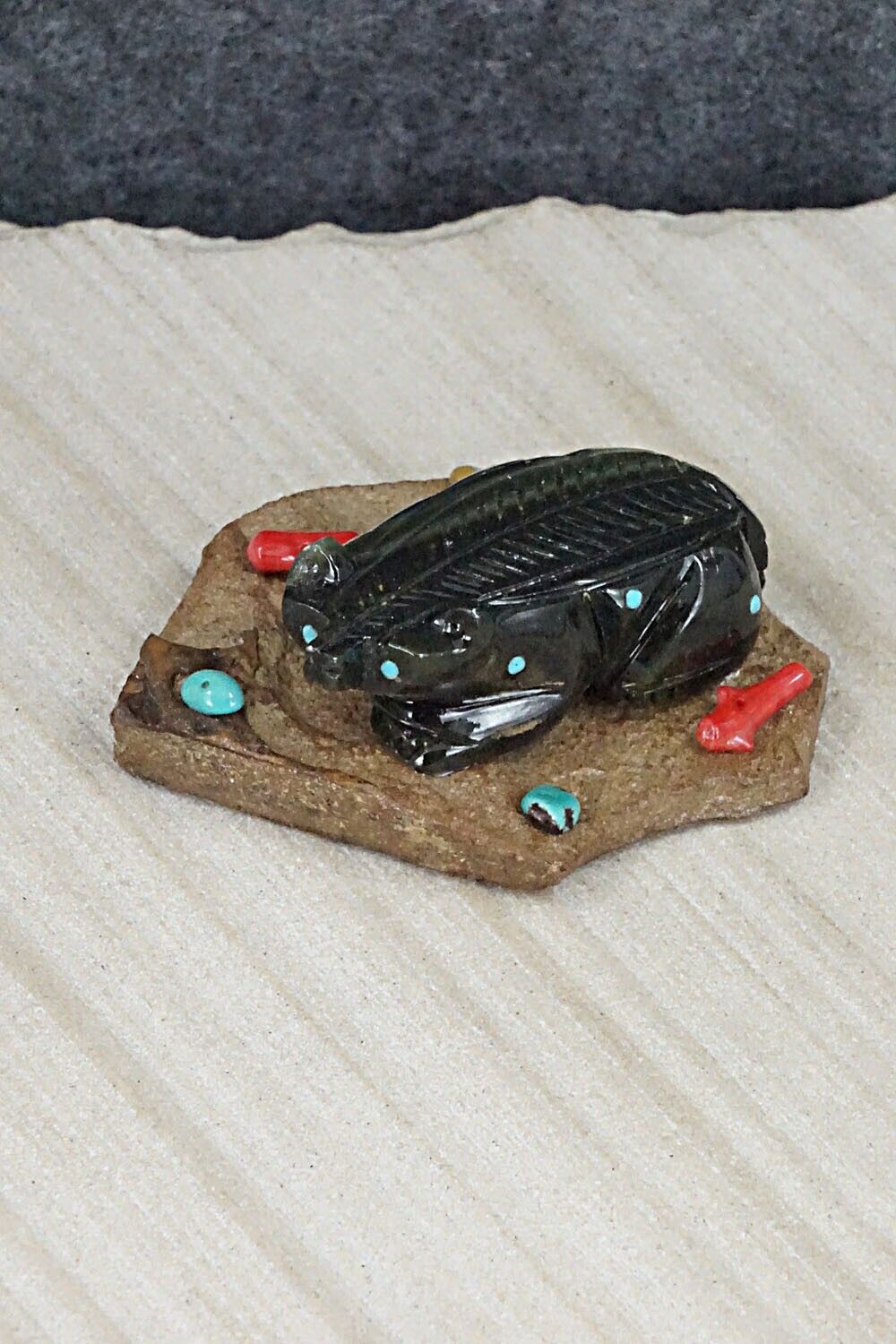 Badger Zuni Fetish Carving - Chris Nastacio