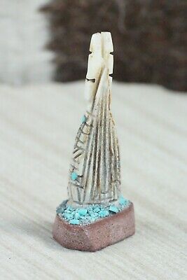 Corn Maiden Zuni Fetish Carving - Carl Etsate