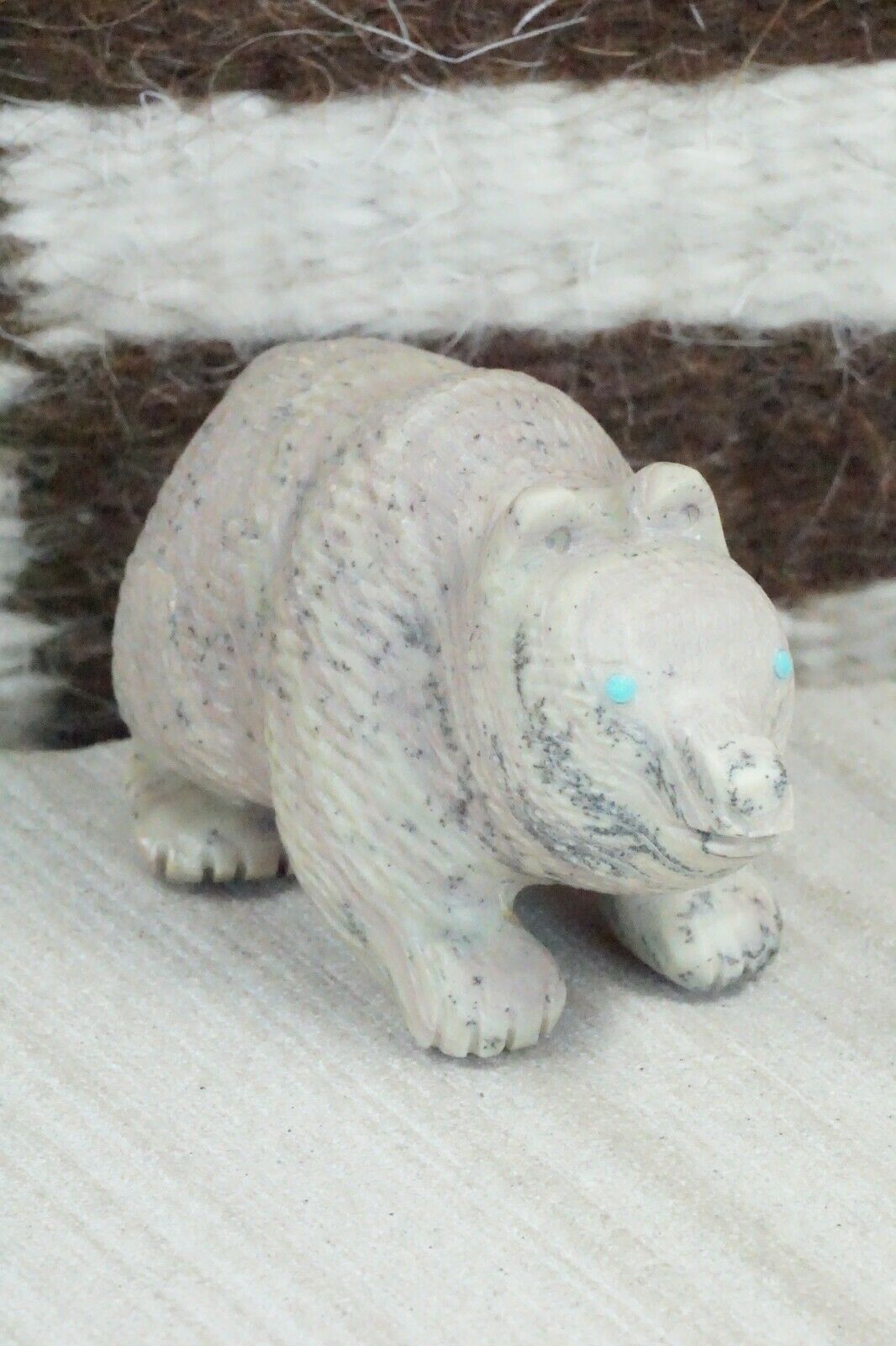 Bear Zuni Fetish Carving - Karen Zuni