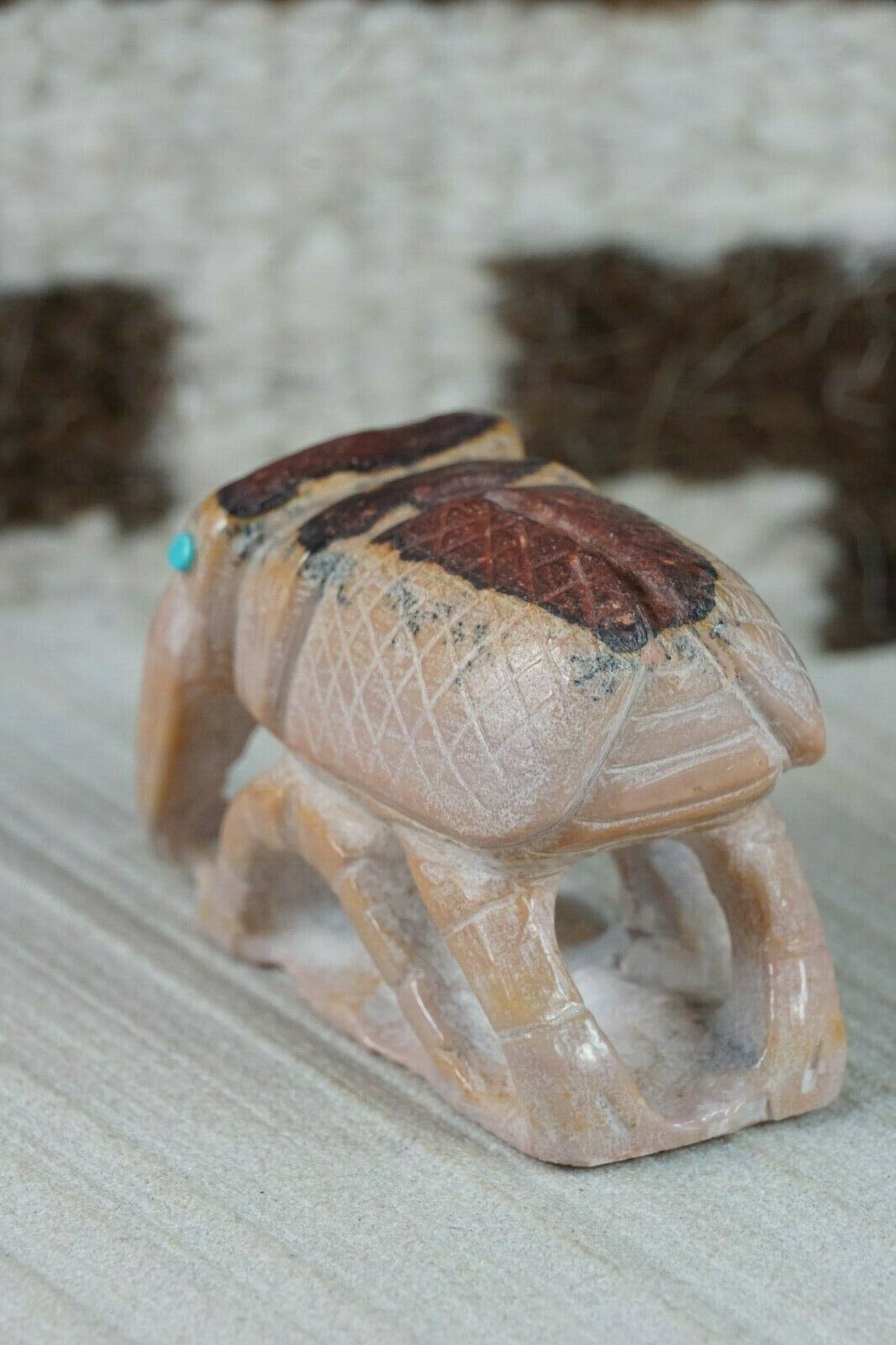 Beetle Zuni Fetish Carving - Derrick Kaamasee - High Lonesome Trading