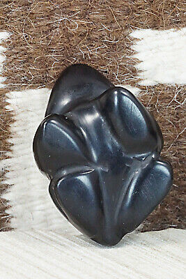 Frog Zuni Fetish Carving - Justin Red Elk