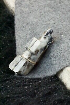 Bear Zuni Fetish Carving - Alex Tsethlikai
