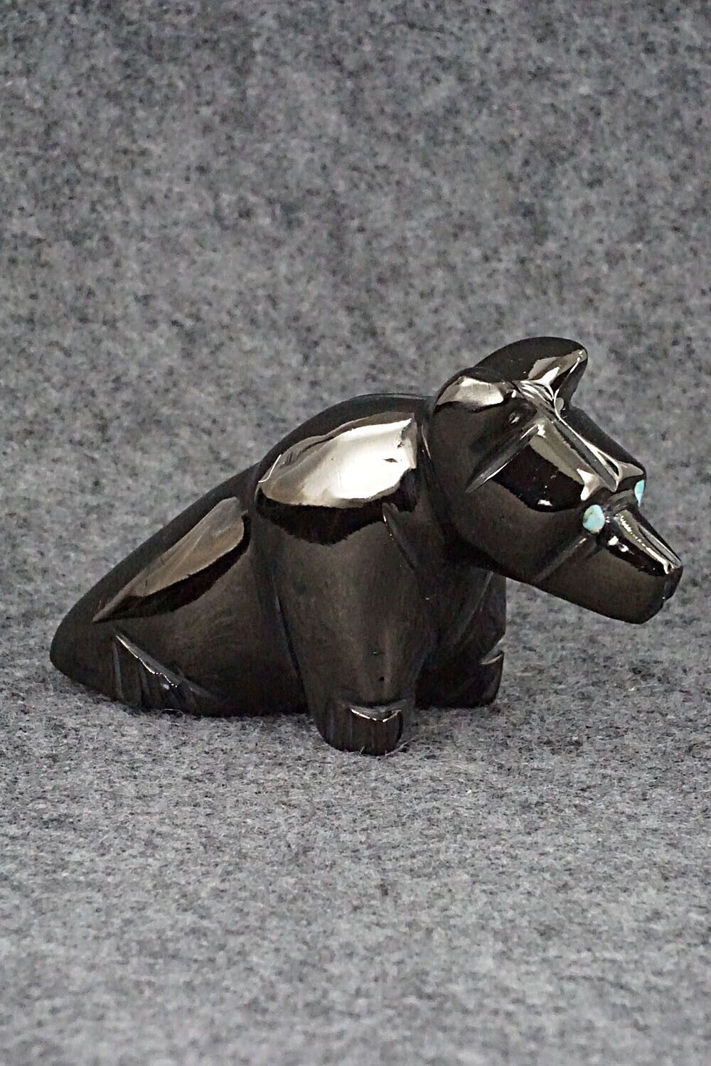 Bear Zuni Fetish Carving - Louise Ponchuella