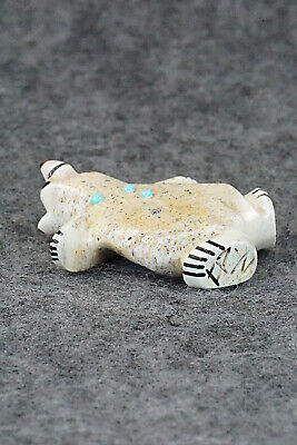 Bear Zuni Fetish Carving - Claudia Peina