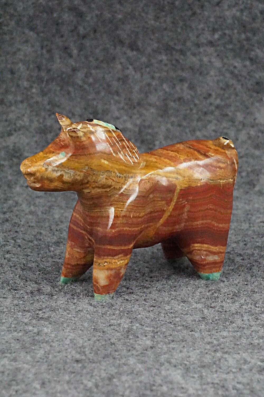 Horse Zuni Fetish Carving - Enrike Leekya