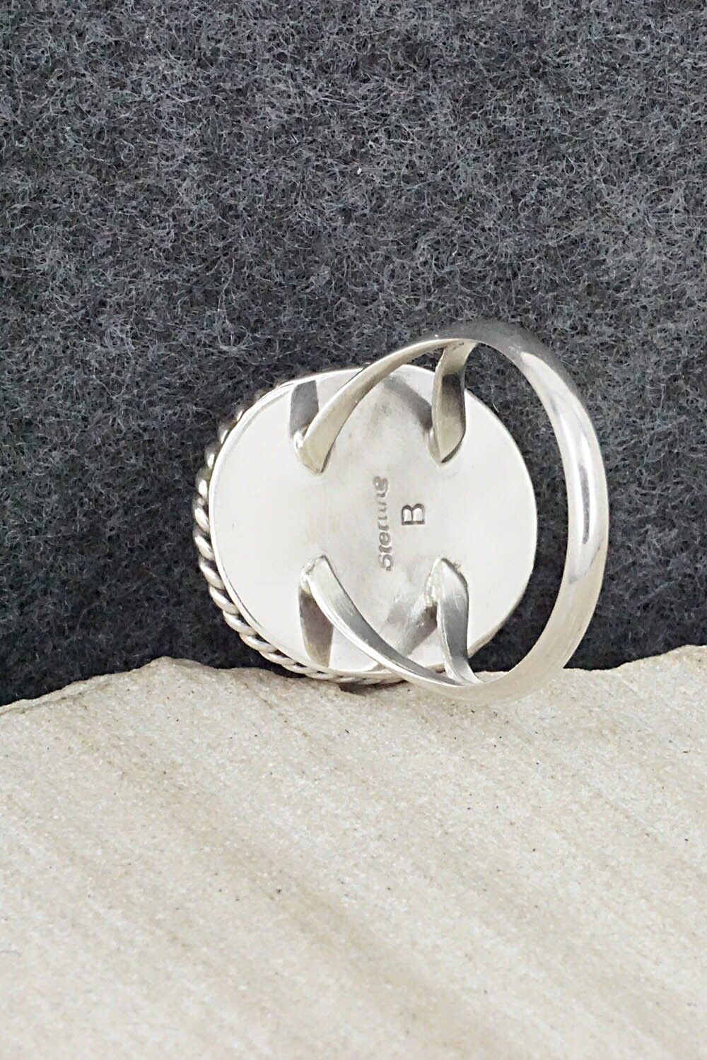 Spiny Oyster & Sterling Silver Ring - Benjamin Martinez - Size 9.25