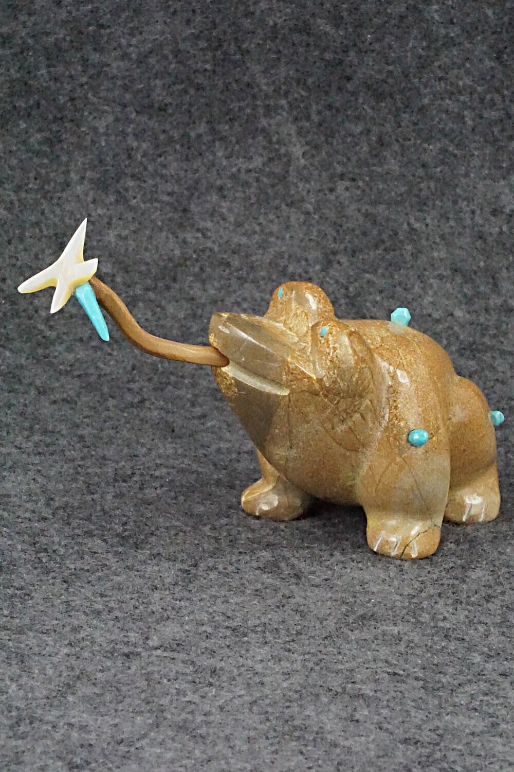 Frog Zuni Fetish Carving - Enrike Leekya