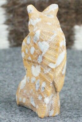 Owl Zuni Fetish Carving - Derrick Kaamasee