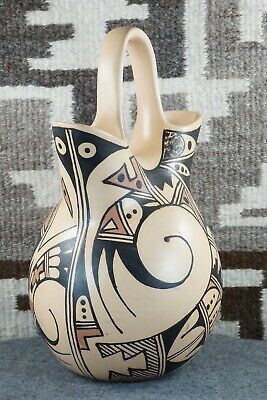 Hopi Pottery - D. Yesslith