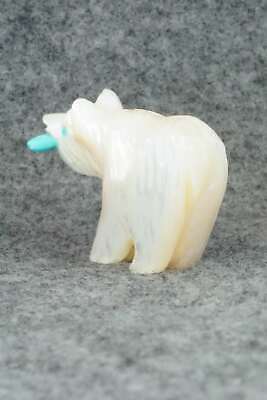 Bear Zuni Fetish Carving - Andres Quandelacy