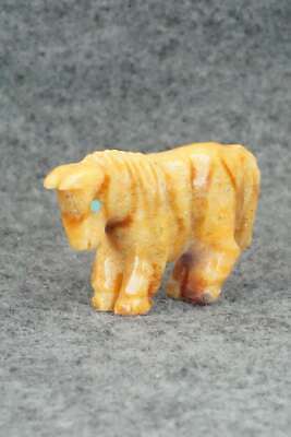 Horse Zuni Fetish Carving - Andres Quandelacy
