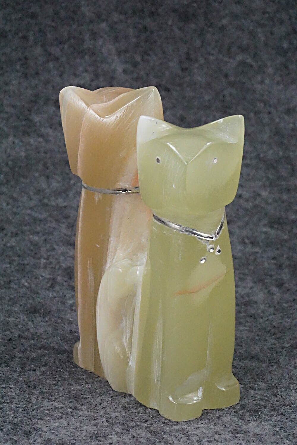 Cat Zuni Fetish Carving - Kenny Chavez
