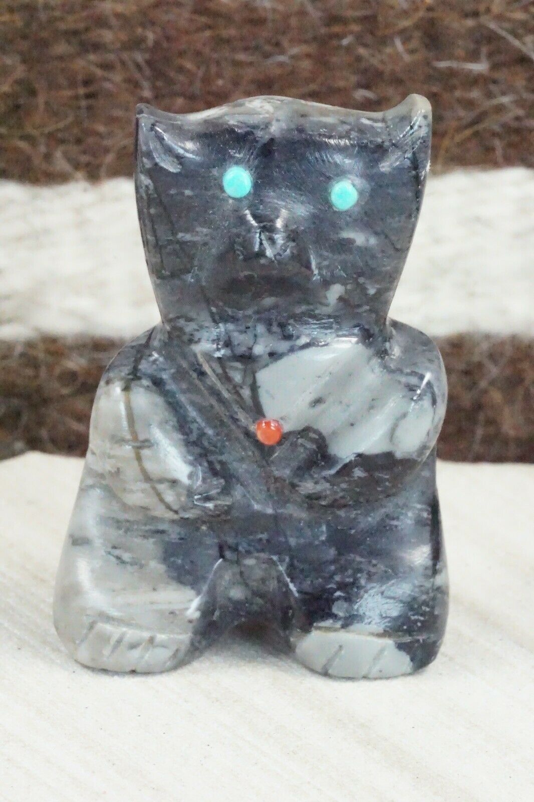 Bear Zuni Fetish Carving - Taylor Gia