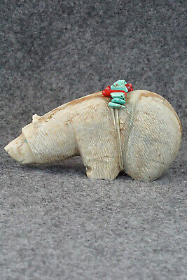 Bear Zuni Fetish Carving - Paulette Quam