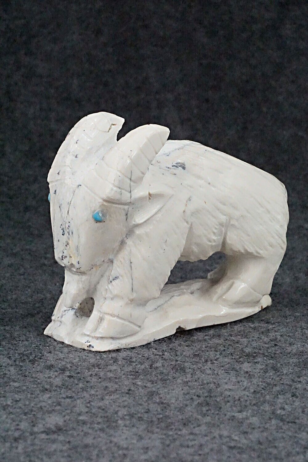 Goat Zuni Fetish Carving - Derrick Kaamasee