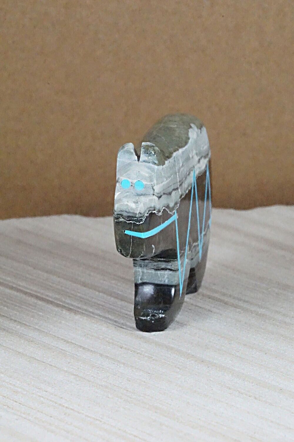 Bear Zuni Fetish Carving - Bernard Laiwakete