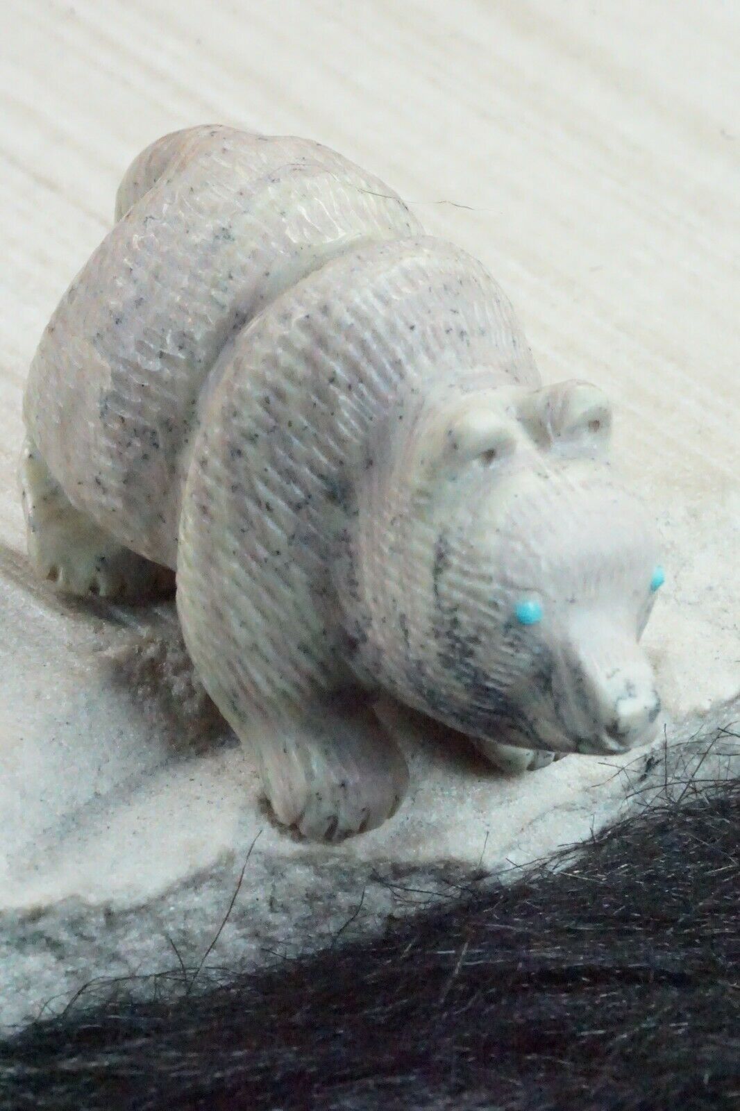 Bear Zuni Fetish Carving - Karen Zuni