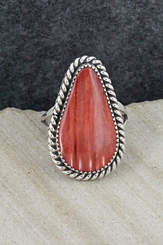 Spiny Oyster & Sterling Silver Ring - Benjamin Martinez - Size 8