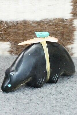 Bear Zuni Fetish Carving - Daphne Quam