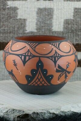 Zuni Pottery - Darla Westika