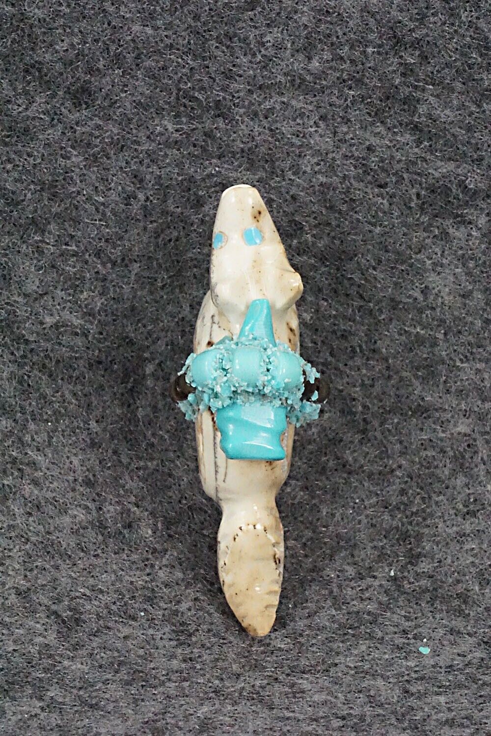 Wolf Zuni Fetish Carving - Marvelita Phillips