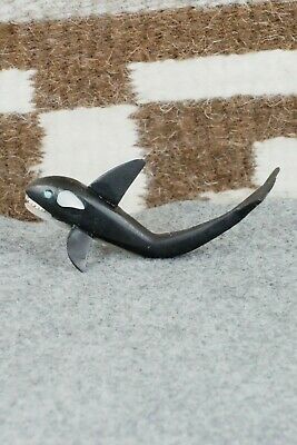 Whale Zuni Fetish Carving - Jon Quam