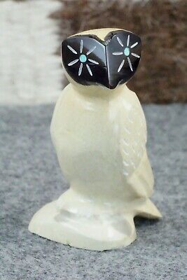 Owl Zuni Fetish Carving - Enrike Leekya