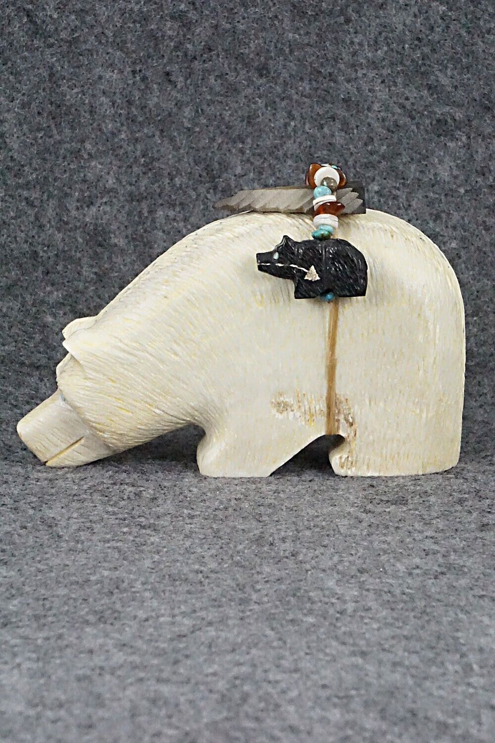 Bear Zuni Fetish Carving - Douglas Martza
