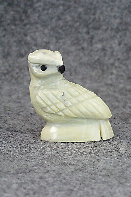 Owl Zuni Fetish Carving - Edison Bobelu