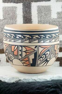 Hopi Pottery - Alta Yesslith